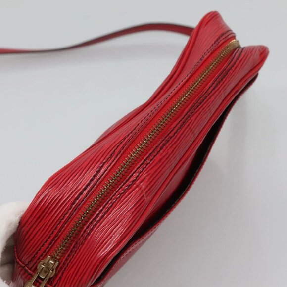 LOUIS VUITTON Epi Trocadero 23 Shoulder Bag Red - Picture 6 of 16